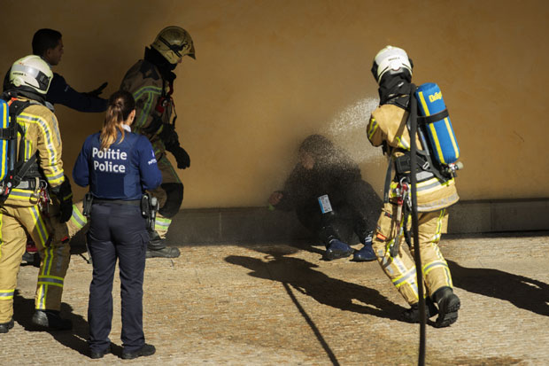 Хрват покушао да се запали јер је љут на Србе?!